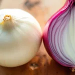 descubra a principal diferença entre a cebola branca e a cebola roxa, um segredo que poucas pessoas conhecem, e aprenda como utilizá-las melhor na culinária.